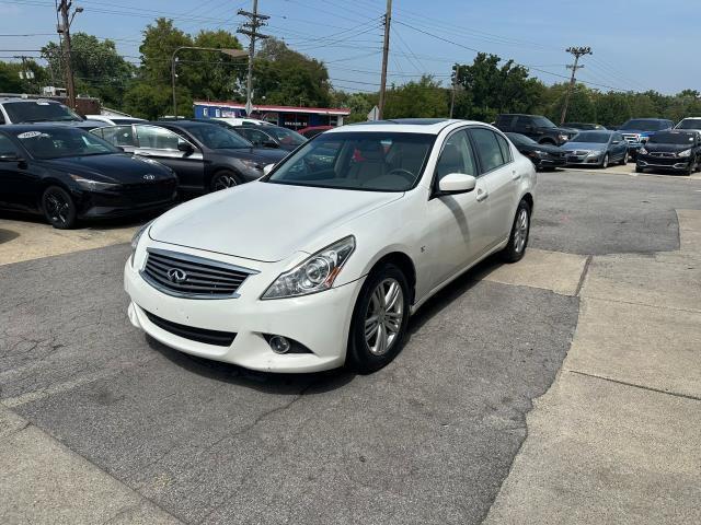 2015 Infiniti Q40