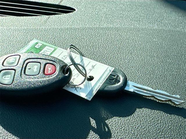 Photo of 2009 Quicksilver Saturn Aura