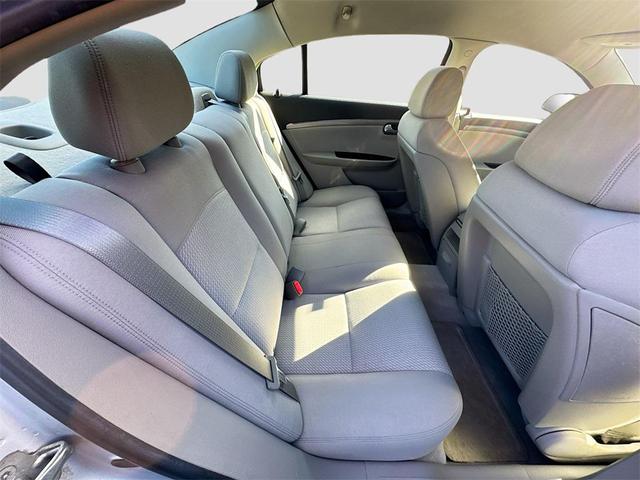 Photo of 2009 Quicksilver Saturn Aura