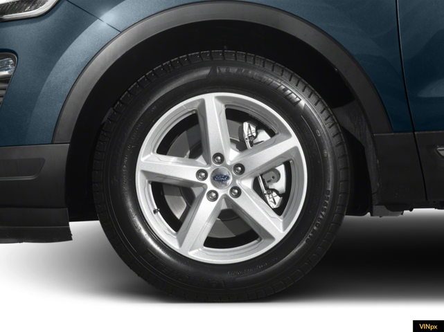 Photo of 2019 WHITE PLATINUM MET TRI-COAT Ford Explorer