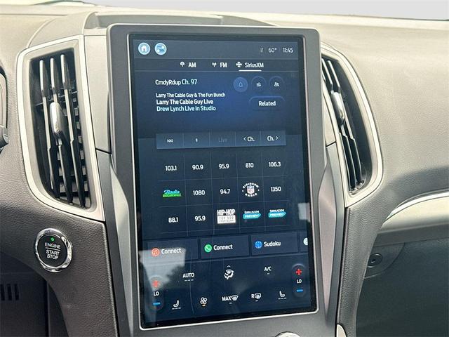 Photo of 2022 OXFORD WHITE Ford Edge