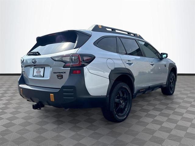 Photo of 2022 Ice Silver Metallic Subaru Outback