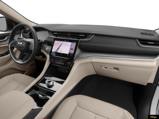 Photo of 2022 Diamond Black Crystal Pearlcoat Jeep Grand Cherokee L