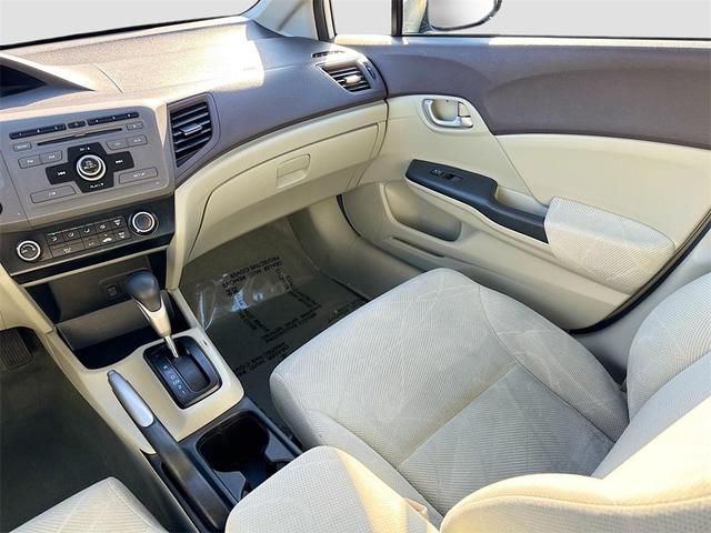 Photo of 2012 Taffeta White Honda Civic