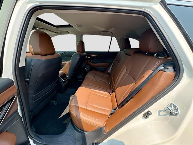 Photo of 2023 Crystal White Pearl Subaru Outback