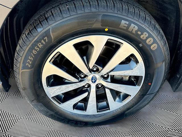 Photo of 2023 Crystal White Pearl Subaru Outback