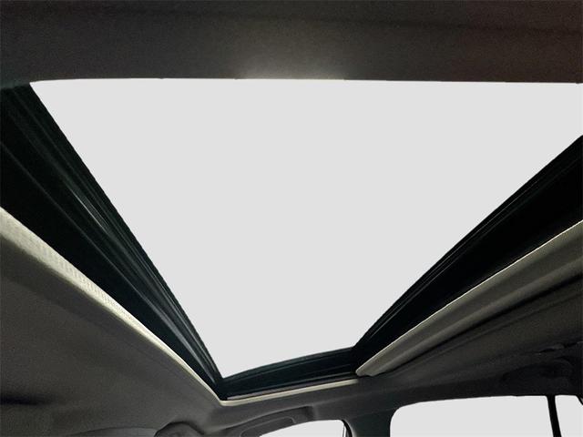 Photo of 2025 Crystal White Pearl Subaru Crosstrek