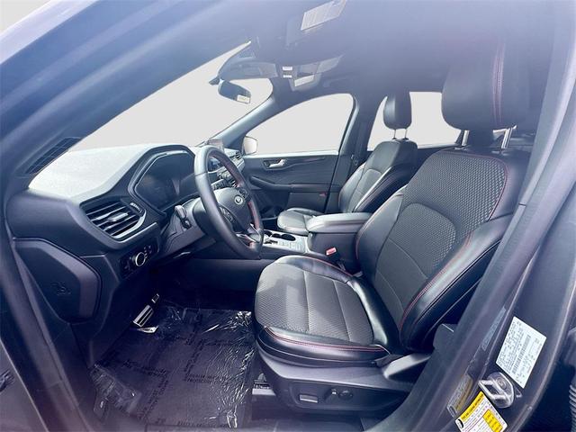 Photo of 2024 CARBONIZED GRAY METALLIC Ford Escape