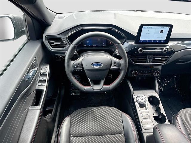 Photo of 2024 CARBONIZED GRAY METALLIC Ford Escape