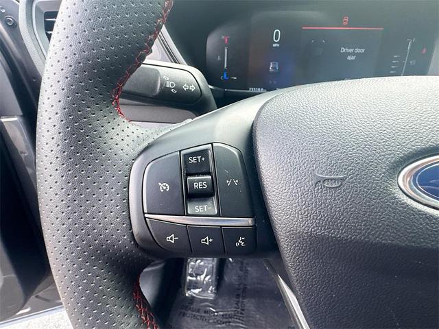 Photo of 2024 CARBONIZED GRAY METALLIC Ford Escape