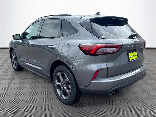 Photo of 2024 CARBONIZED GRAY METALLIC Ford Escape