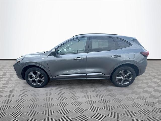Photo of 2024 CARBONIZED GRAY METALLIC Ford Escape