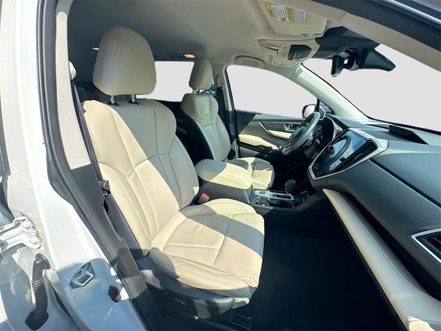 Photo of 2023 Crystal White Pearl Subaru Ascent