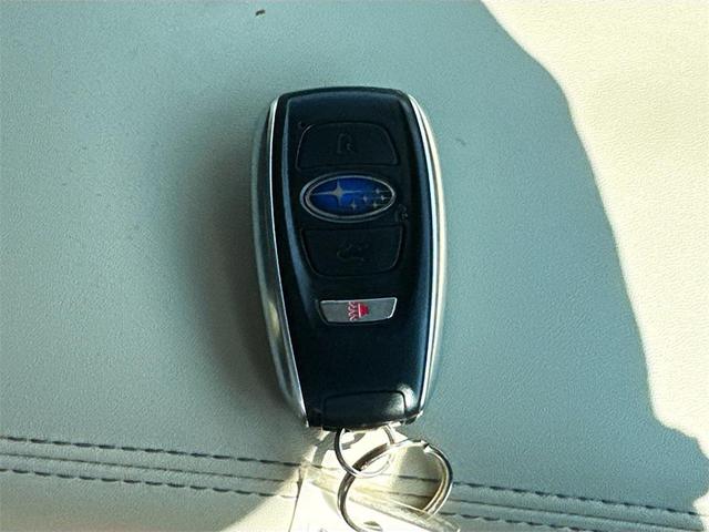 Photo of 2023 Crystal White Pearl Subaru Ascent