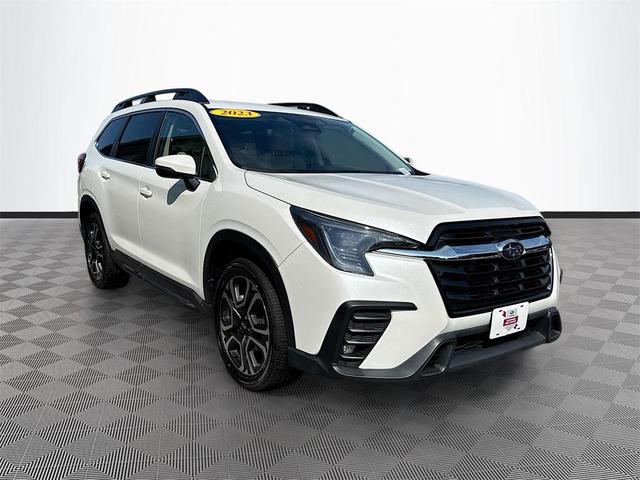 Photo of 2023 Crystal White Pearl Subaru Ascent