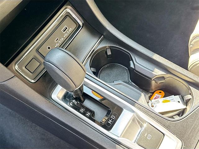 Photo of 2023 Crystal White Pearl Subaru Ascent