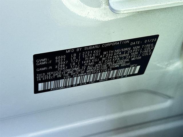 Photo of 2023 Crystal White Pearl Subaru Ascent