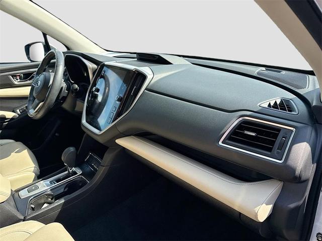 Photo of 2023 Crystal White Pearl Subaru Ascent