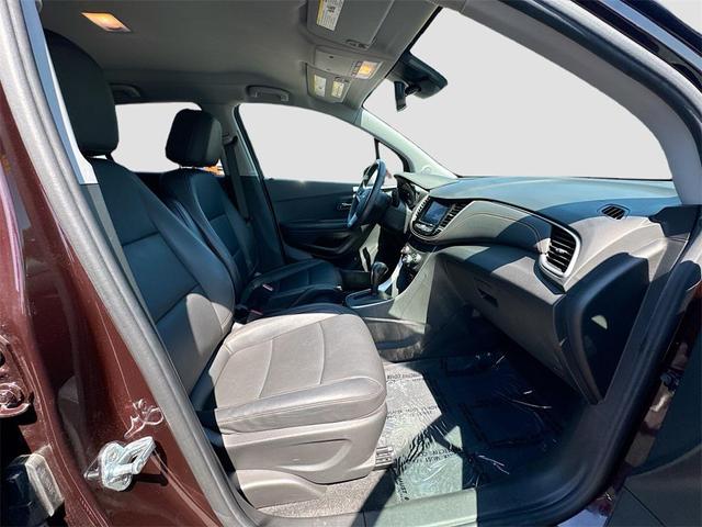 Photo of 2022 Black Cherry Metallic Chevrolet Trax