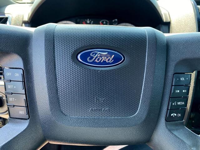 Photo of 2012 Black Ford Escape