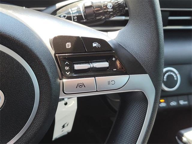 Photo of 2024 White Hyundai ELANTRA