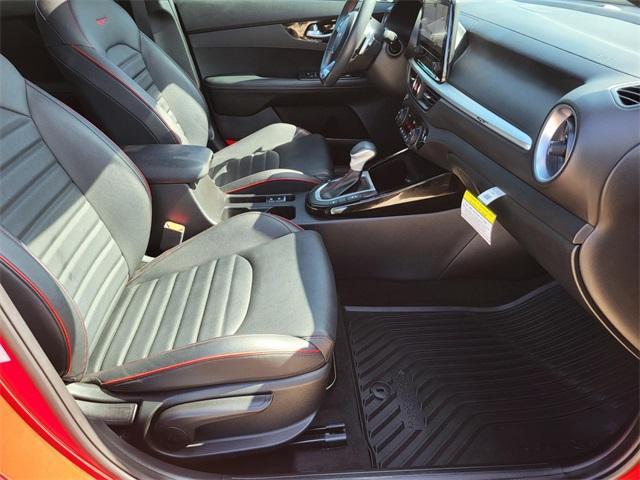 Photo of 2023 Currant Red Kia Forte