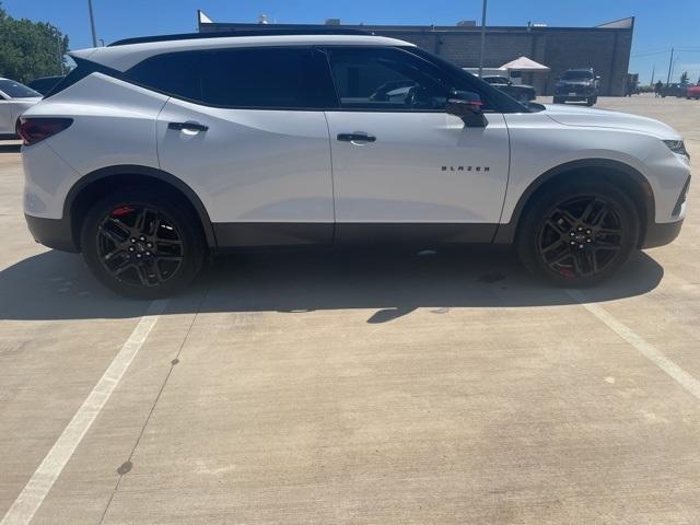 Photo of 2020 Summit White Chevrolet Blazer