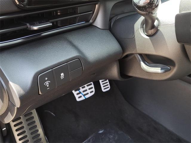 Photo of 2025 Black Hyundai ELANTRA