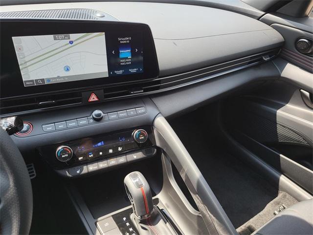 Photo of 2025 Black Hyundai ELANTRA