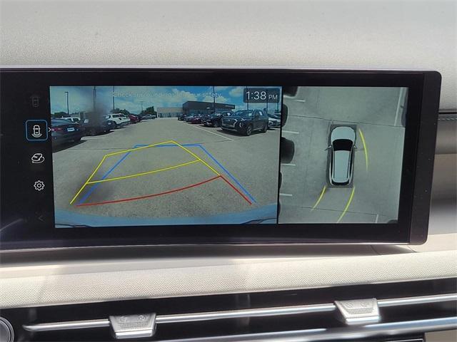 Photo of 2025 White Pearl Hyundai TUCSON