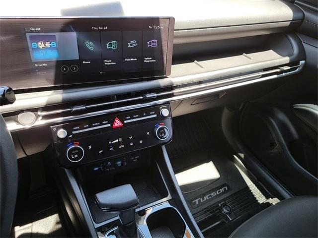 Photo of 2025 Shimmering Silver Hyundai TUCSON