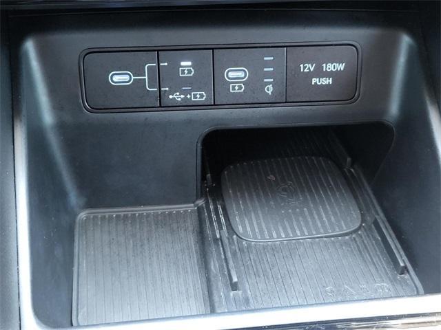 Photo of 2025 Shimmering Silver Hyundai TUCSON