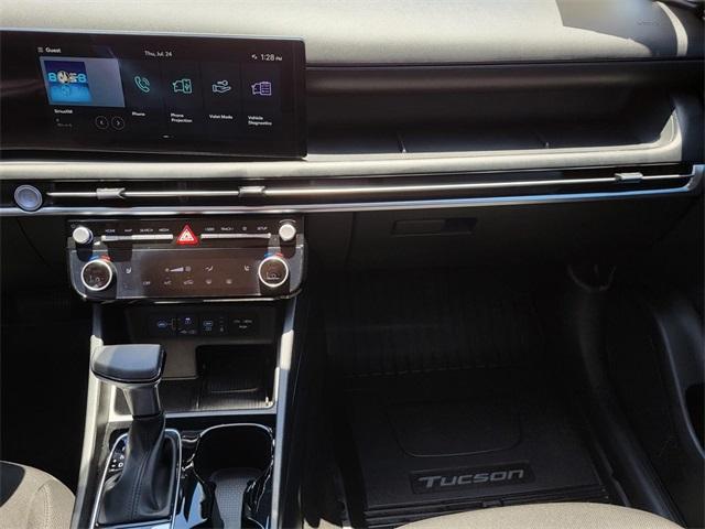 Photo of 2025 Shimmering Silver Hyundai TUCSON