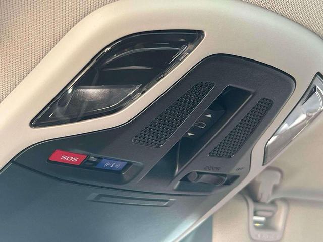 Photo of 2023 Ice Silver Metallic Subaru Legacy