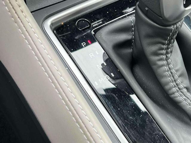 Photo of 2024 Cascade Green Silica Subaru Forester