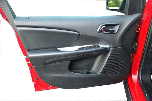 Photo of 2020 Redline 2 Coat Pearl Dodge Journey
