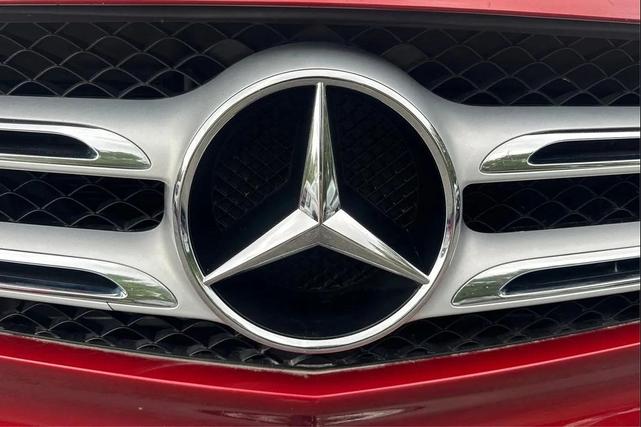 Photo of 2016 designo Cardinal Red Metallic Mercedes-Benz GLC 300