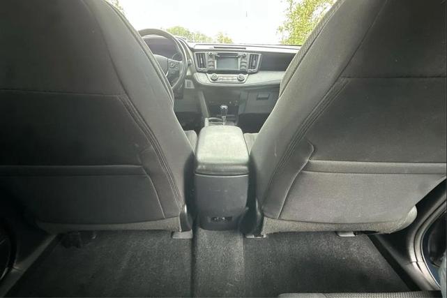 Photo of 2018 Green Toyota RAV4