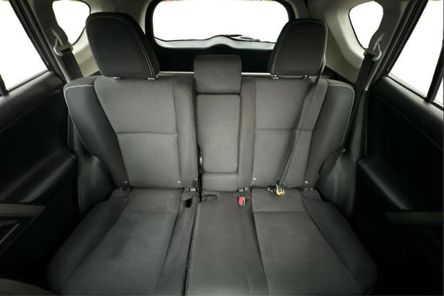 Photo of 2018 Green Toyota RAV4