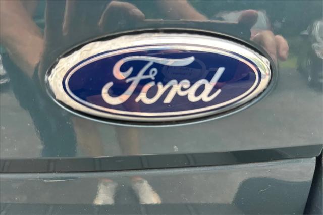 Photo of 2016 Too Good To Be Blue Metallic Ford Flex