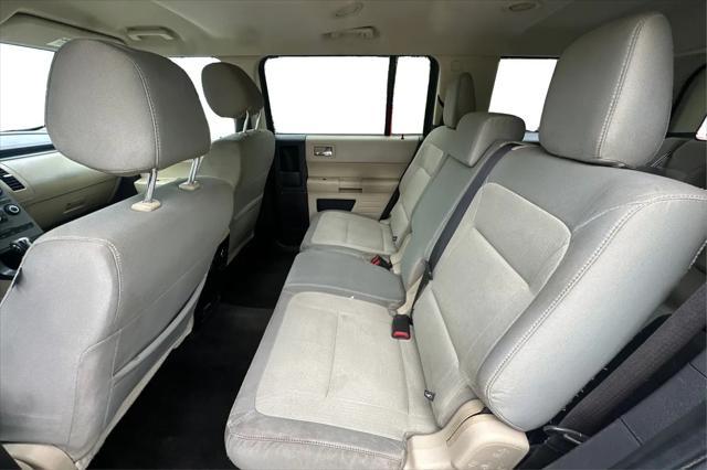 Photo of 2016 Too Good To Be Blue Metallic Ford Flex