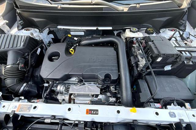 Photo of 2024 White Frost Tricoat GMC Terrain