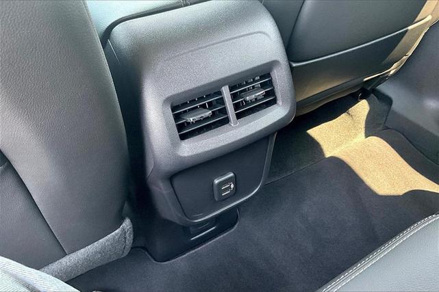 Photo of 2024 White Frost Tricoat GMC Terrain