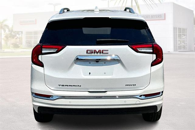 Photo of 2024 White Frost Tricoat GMC Terrain