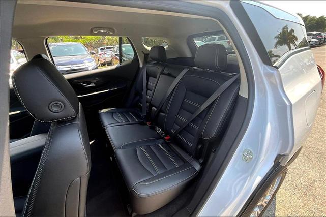 Photo of 2024 White Frost Tricoat GMC Terrain