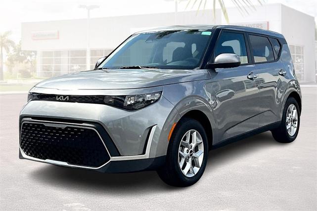 Photo of 2025 Steel Gray Kia Soul