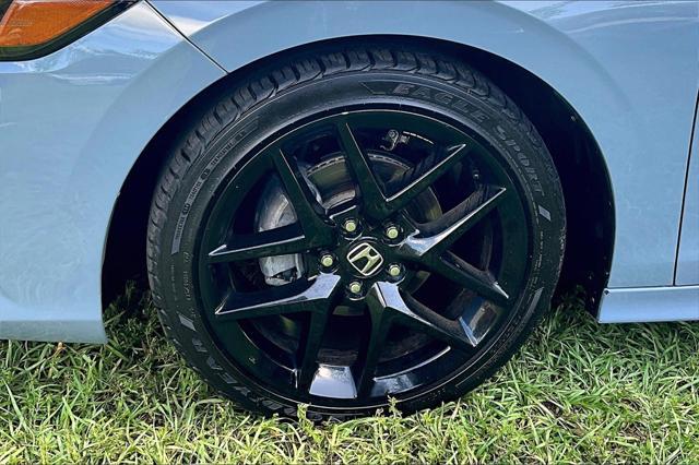 Photo of 2024 Gray Honda Civic