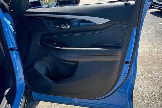 Photo of 2024 Fountain Blue Chevrolet Trailblazer