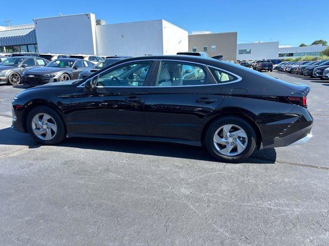 Photo of 2025 Black Hyundai SONATA