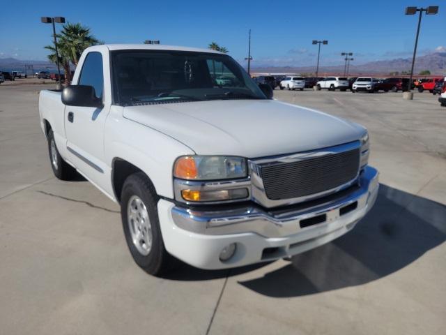 Photo of 2004 Olympic White GMC Sierra 1500